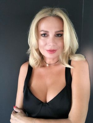 Dana Săvuică și Ana-Maria Oglindă