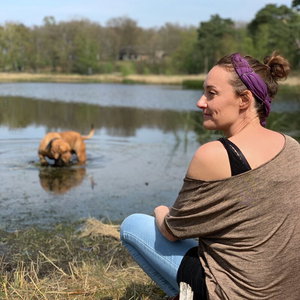 Een kaars die aan twee kanten brandde – Het leven en afscheid van Hanneke Peters