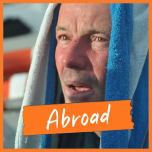 Abroad: 28,5 uur overleven op open zee, zonder iets om aan vast te houden
