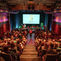 Is het leven nu drukker dan vroeger? (live)