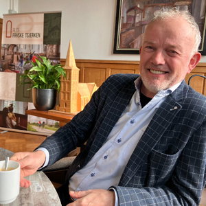 atze jan de vries de oude friese kerken en een kennismaking met