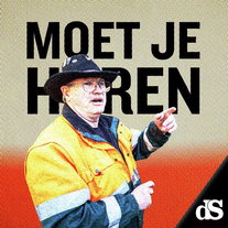 Iets na midder­nacht ruikt Frank rook, hij twijfelt maar kijkt toch: dan slaan de vlammen al door het dak