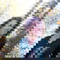 VRIJHEID IN ZICHT & DE KRACHT VAN OVERGAVE